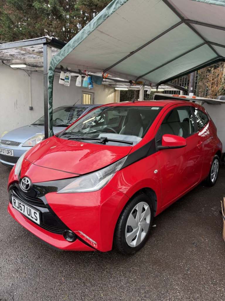 2018 Toyota AYGO 1.0 VVT-i x-play Hatchback Petrol Manual