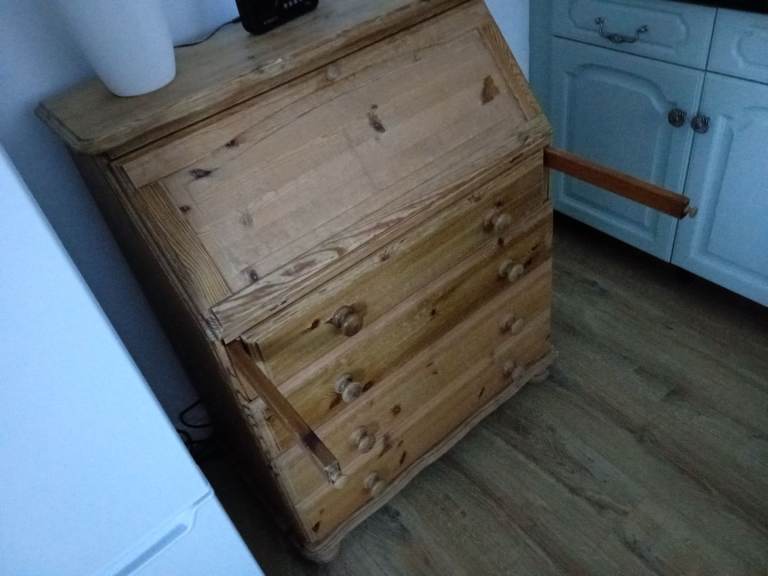 Lovely pine bureau 