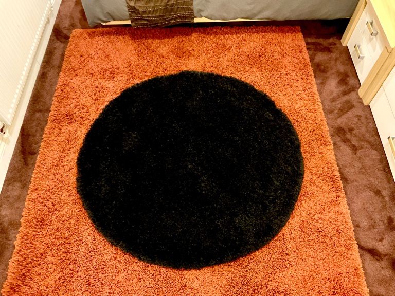 Round rug 