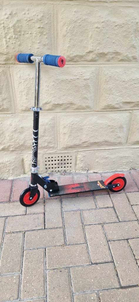 Brand New Spider-Man Foldable 2-Wheel Scooter for Ages 5+