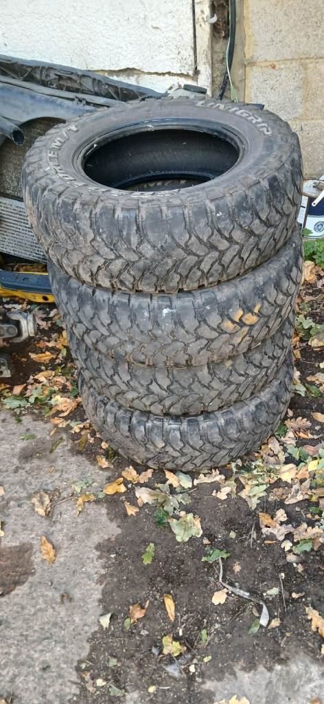 215 75 15 on / off road tyre.