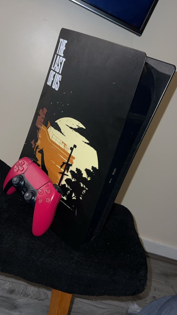 Sony PlayStation 5 Console with Custom Plates and Controller