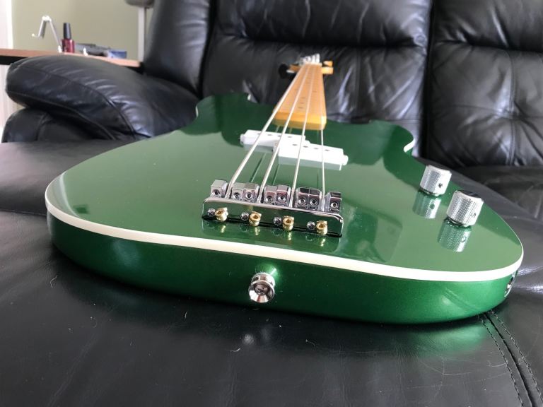 Fender Aerodyne Special Precision Bass Guitar, Maple FB, Speed Green Metallic, like new