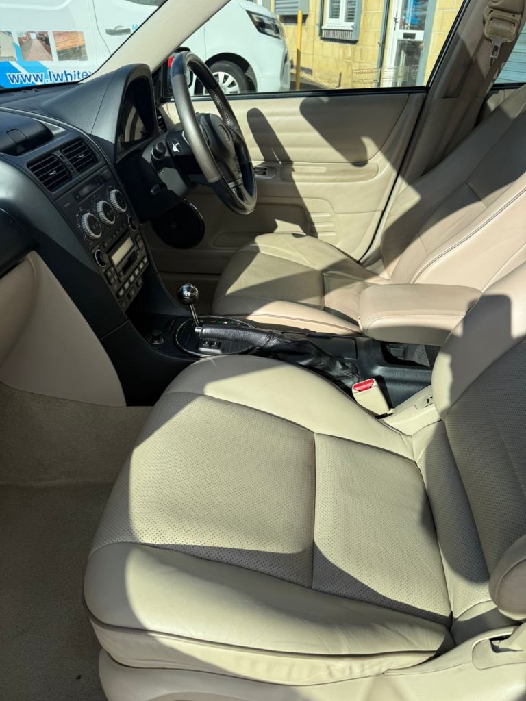 Lexus Sportwagon is300