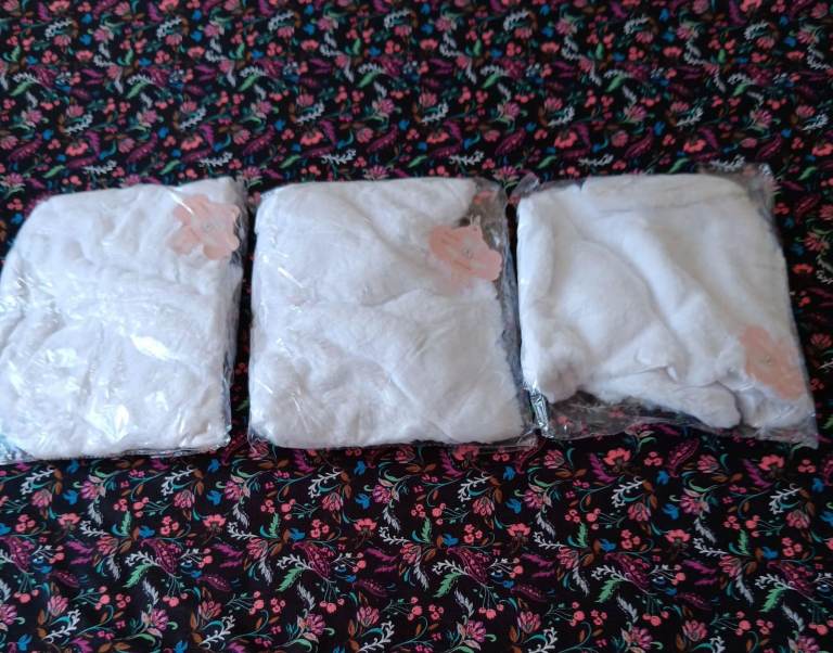 Brand NEW girls white faux fur bolero jacket £4