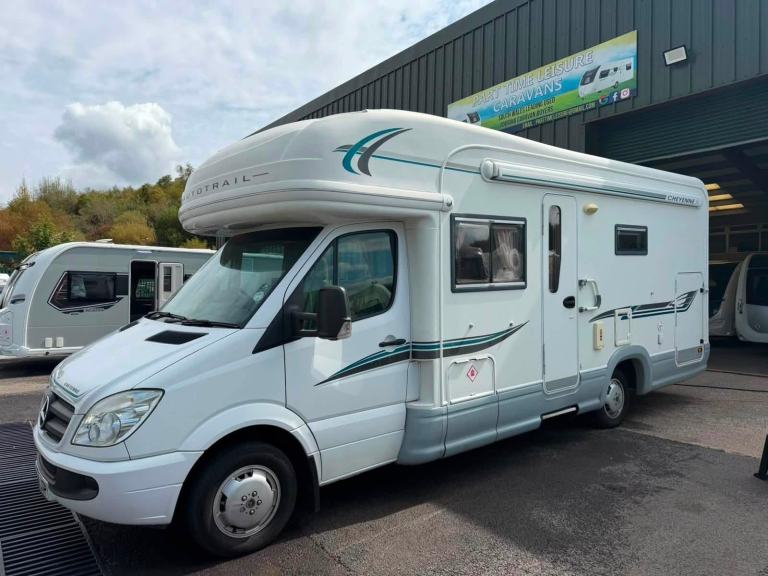 2008 MERCEDES AUTOTRAIL CHEYENNE 696G - 4 BERTH AUTOMATIC MOTORHOME