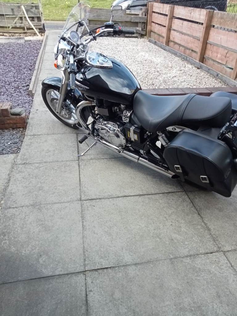 Triumph, Bonneville, America 2010 immaculate condition 