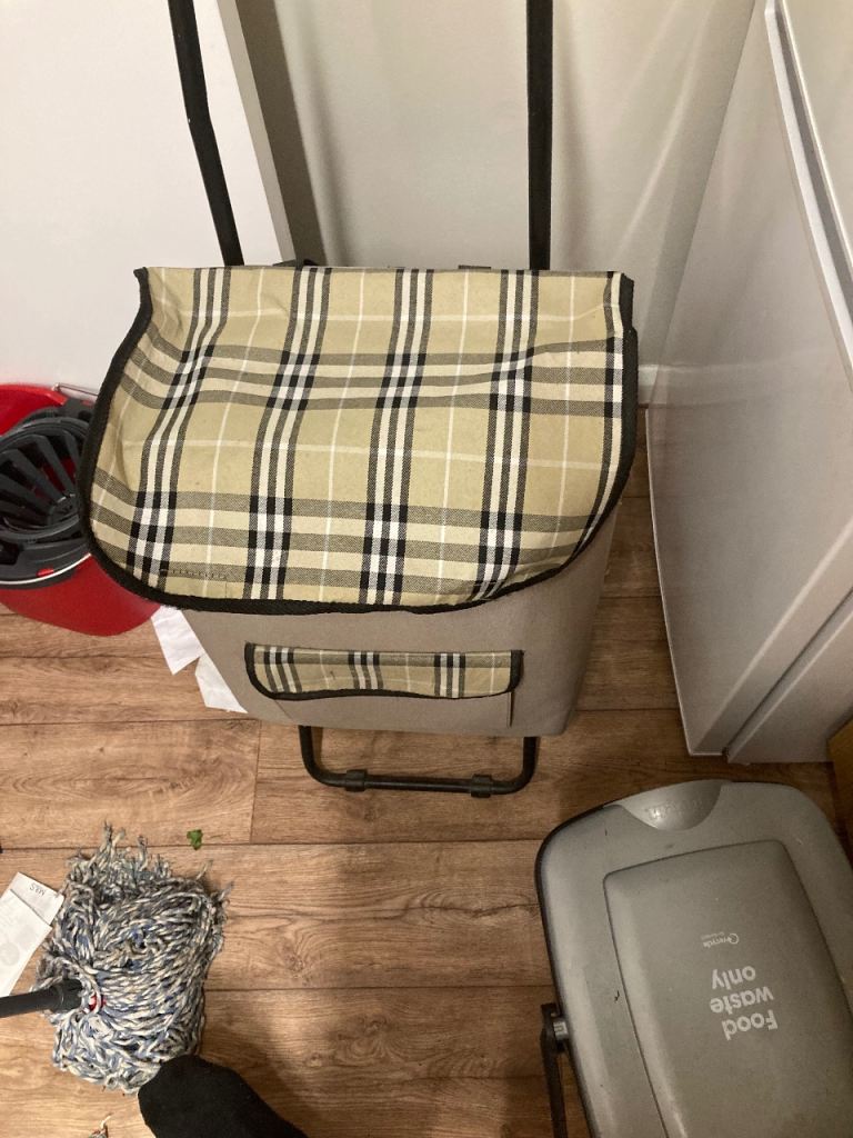 Good made shopping trolley 
