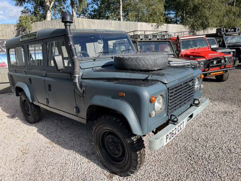 2015 Land Rover Defender 110 2.5 TDi County Station Wagon MWB Diesel Manual