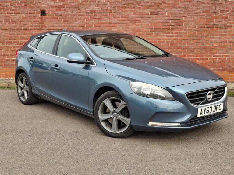 2013 63 Volvo V40 2.0 D3 150 SE (5 Cyl) 2 Owners with Full Volvo S/History!