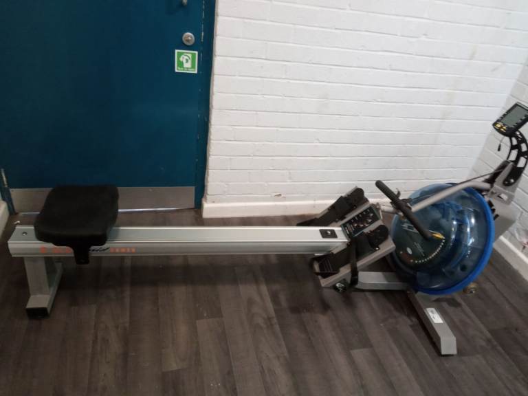 E216 fluid rower (rowing machine with water tank) 
