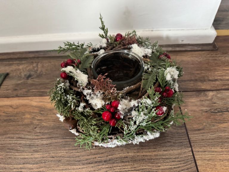 Christmas candle wreath/centrepiece