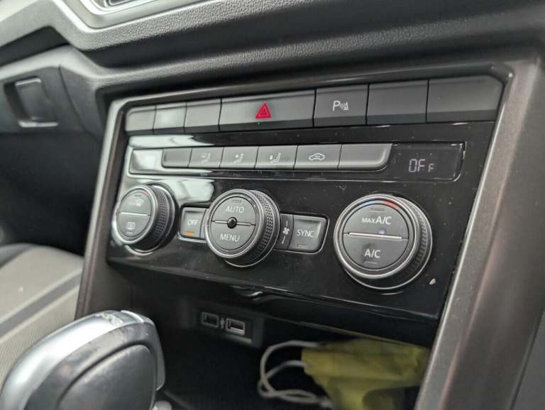 2019 Volkswagen T-Roc 2.0 TDI Design SUV 5dr Diesel DSG Euro 6 (s/s) (150 ps) - PRIVACY, CLIMATE,...