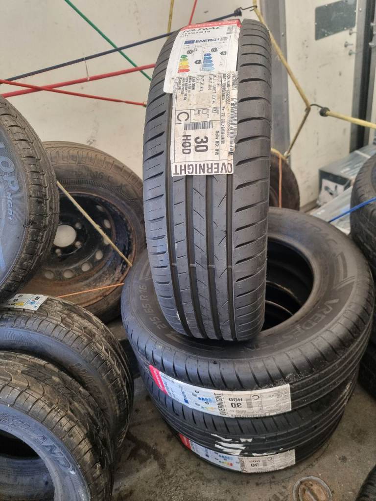 4x Vreidistein Ultrac 215 65 16 Brand new car tyres 