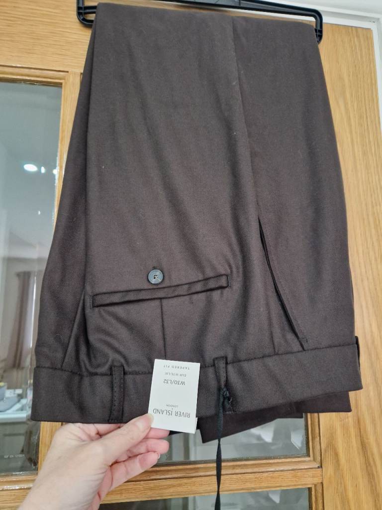 New mens River Island tapered fit trousers W30 L32 in brown