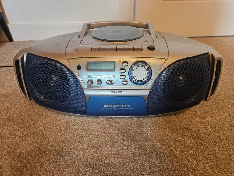 Sanyo MCD-Z280L Portable CD Radio Cassette Player – Vintage Boombox