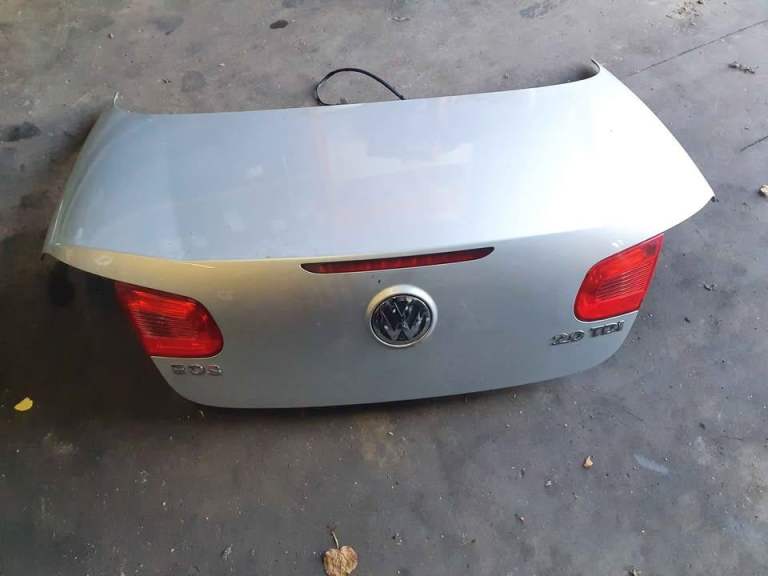 VW MK1 EOS BOOT LID IN SILVER