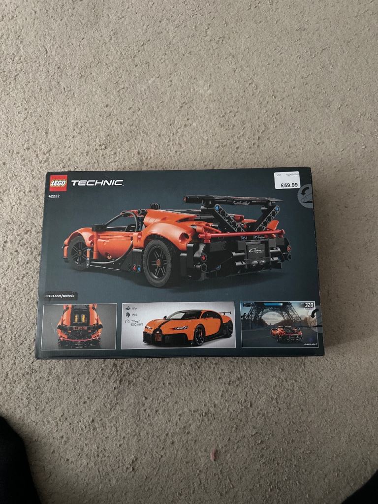 LEGO Technic Bugatti Chiron Pur Sport (set 42222, ~771 pcs)