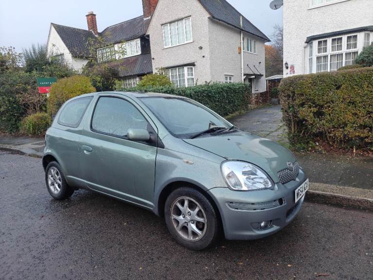 Toyota Yaris automatic 2004 low mileage 