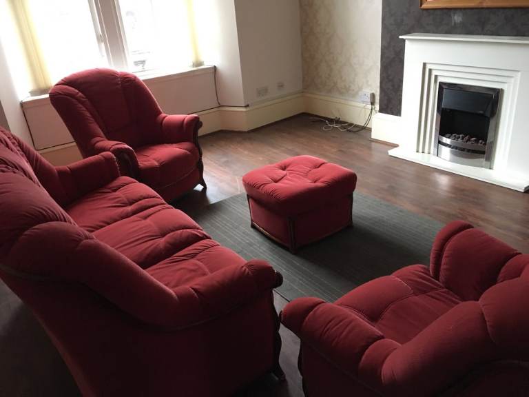 HMO FLATS -3 BEDROOM FLAT IN WEST END CLOSE TO GLASGOW UNIVERSITY