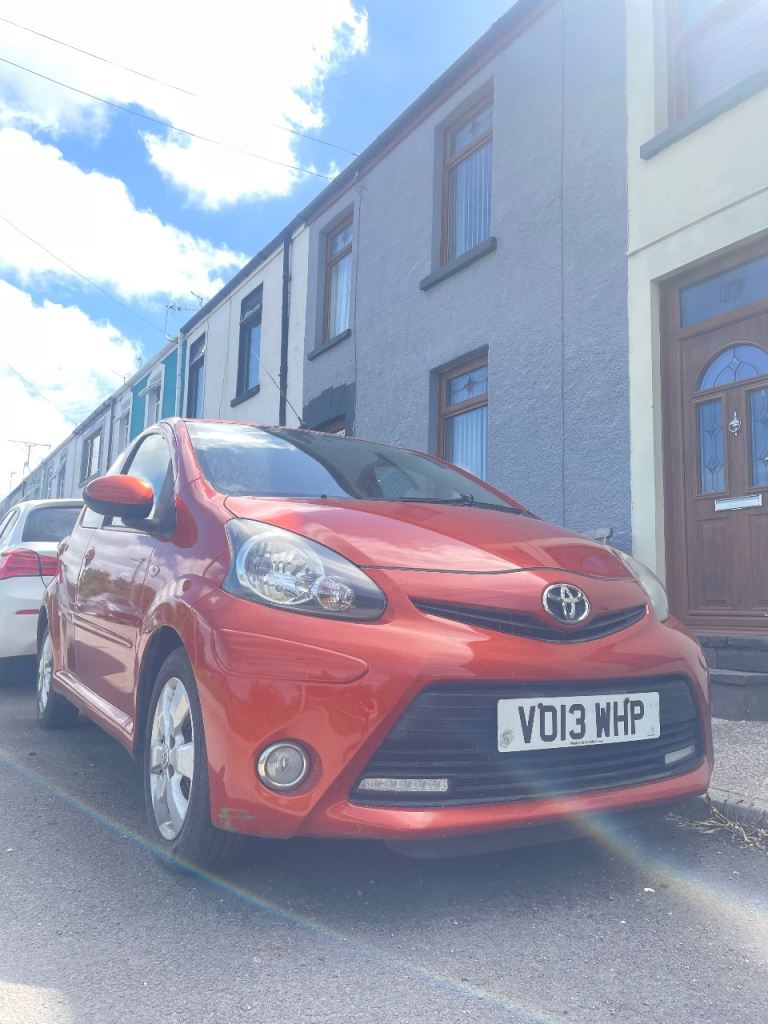 Toyota, AYGO, Hatchback, 2013, Manual, 998 (cc), 5 doors