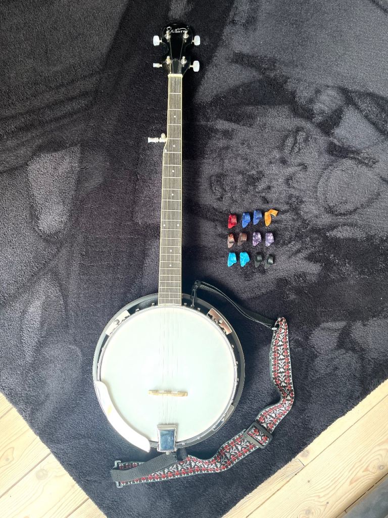 Full Size 5 string Banjo with Strap and Picks 