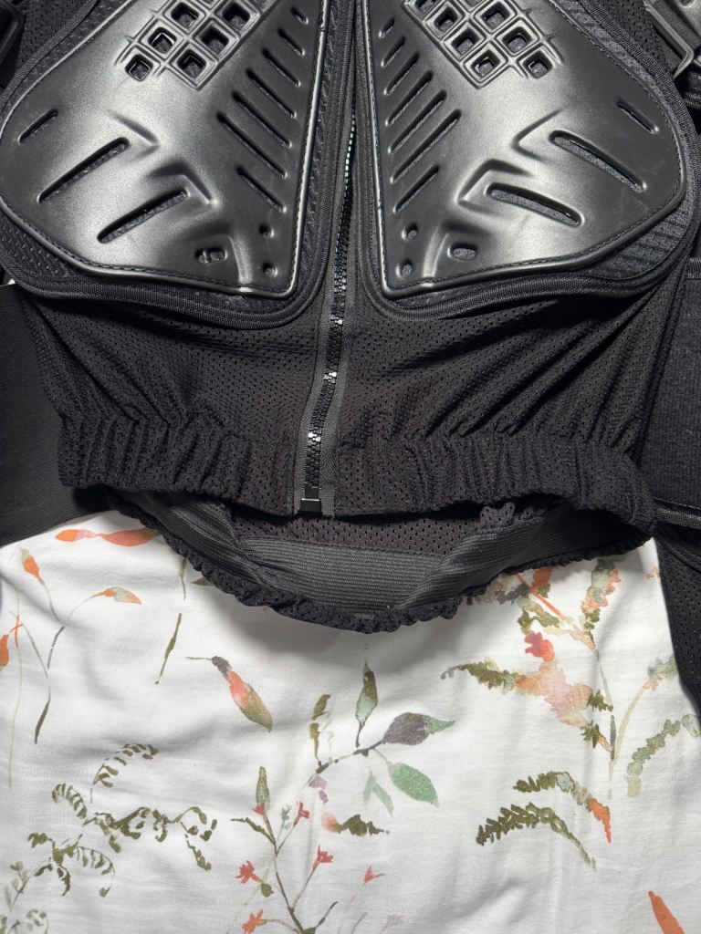 Men’s XXL Scorpion Spine Guard CE Body Armour Motorbike Protection Hardly Used