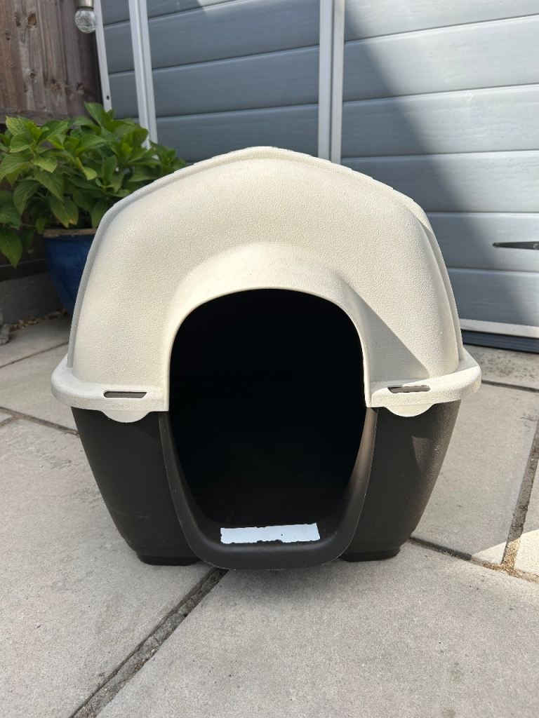 Dog kennel