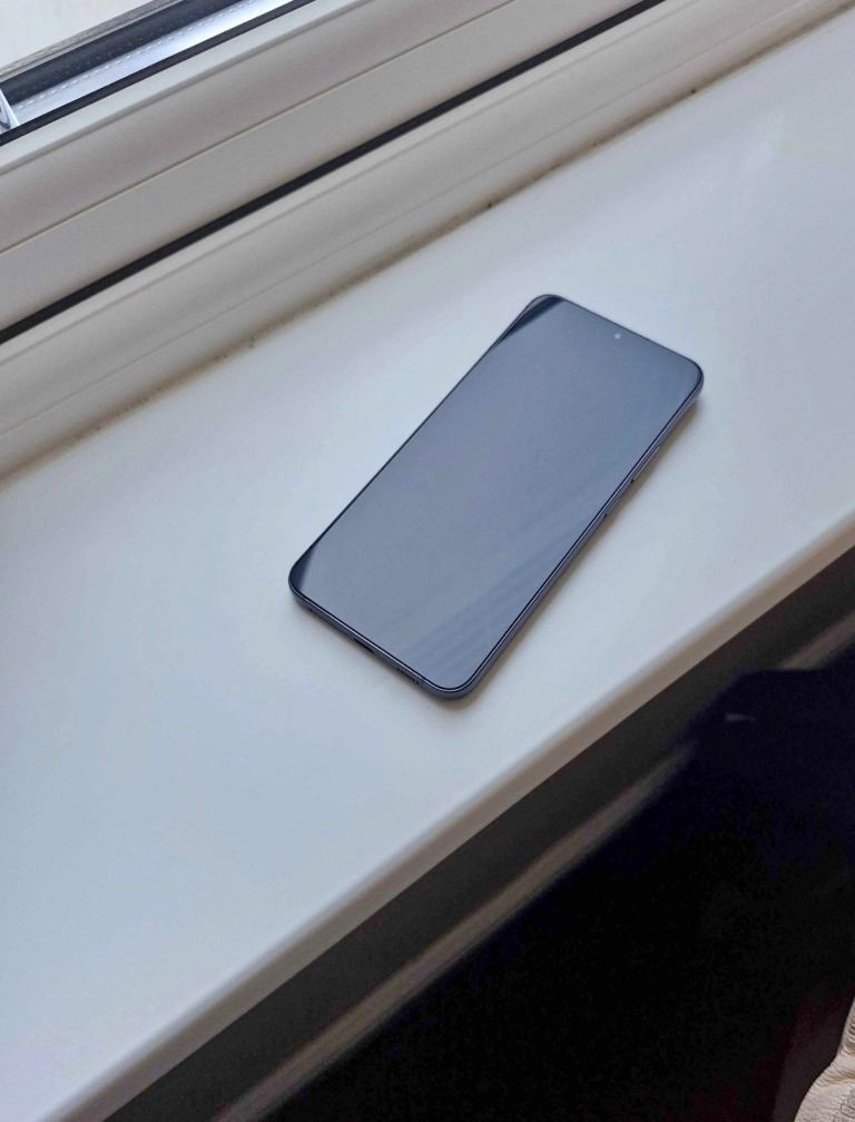 Samsung galaxy S22 plus unlocked 128gb dual sim phantom black excellent condition.  