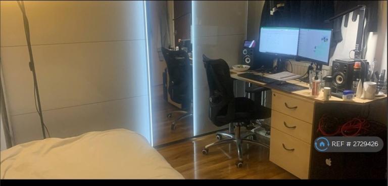 1 bedroom in New Chapel Square, Feltham, TW13 (#2729426)