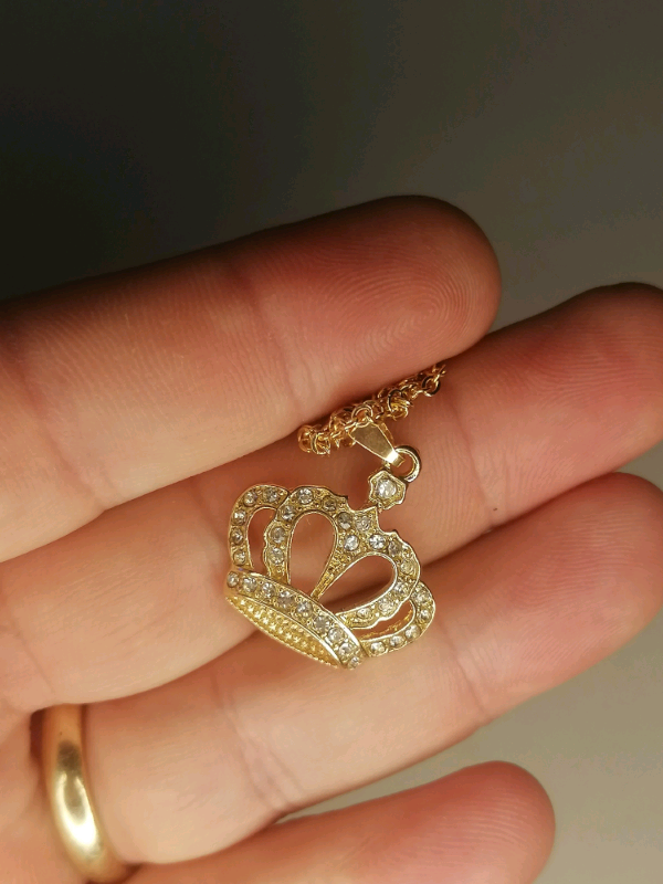Crown necklace 12 inch.new. 
