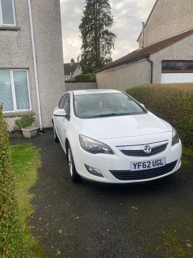 Vauxhall, ASTRA, Hatchback, 2013, Manual, 1686 (cc), 5 doors