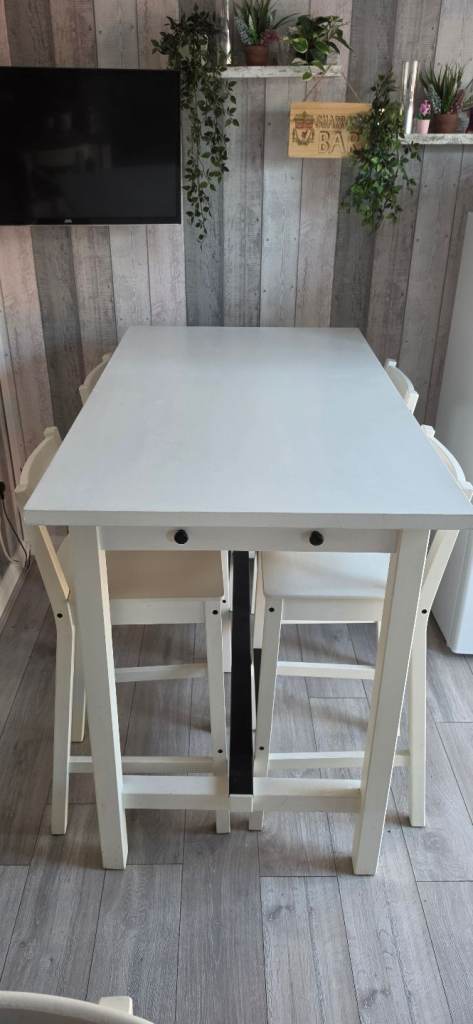 Ikea breakfast bar table and stools