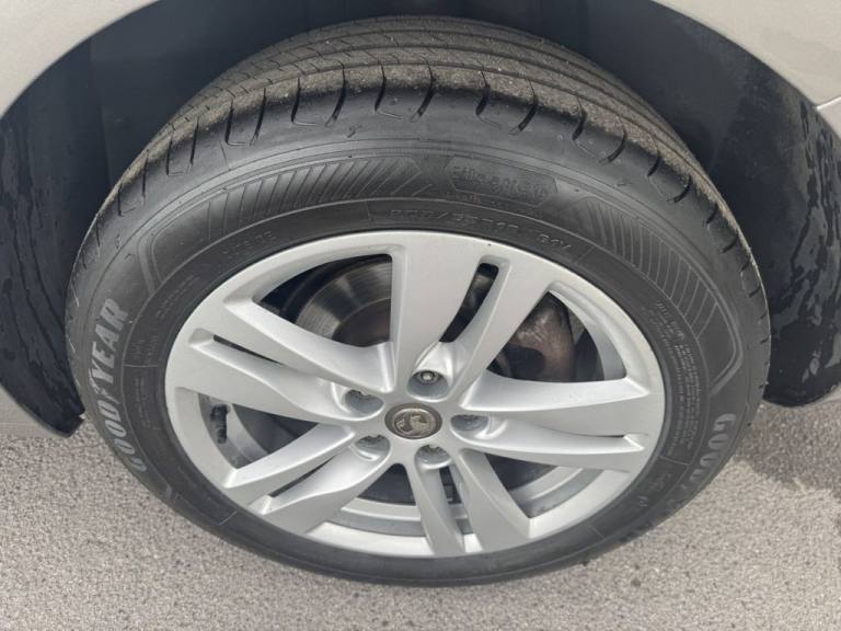 2017 Vauxhall Astra 1.0i Turbo ecoFLEX Design Sports Tourer 5dr Petrol Manual Euro 6 (s/s) (105 E...