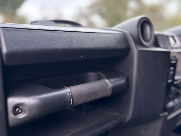 2007 Land Rover Defender 90 2.4 TDCi Puma Black Hard Top 6 Seats RECARO Twisted