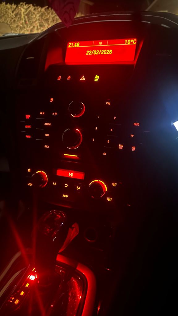 Vauxhall, INSIGNIA, Hatchback, 2012, Other, 1956 (cc), 5 doors