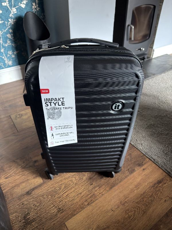 Brand new IT hard shell cabin case