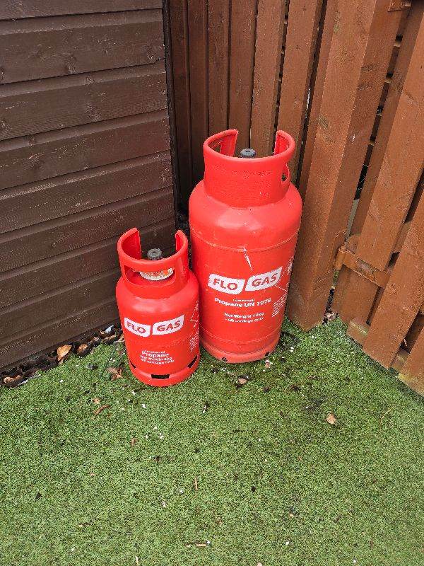 Flo gas bottles 