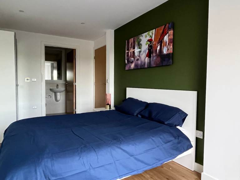 City Center - Manchester - 2 Bedroom Apartment - Fully Furnished
