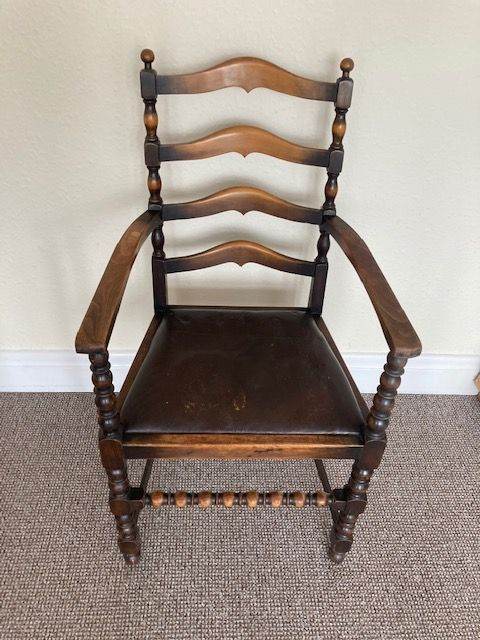 ANTIQUE VINTAGE ORIGINAL OAK LADDER BACK CHAIR