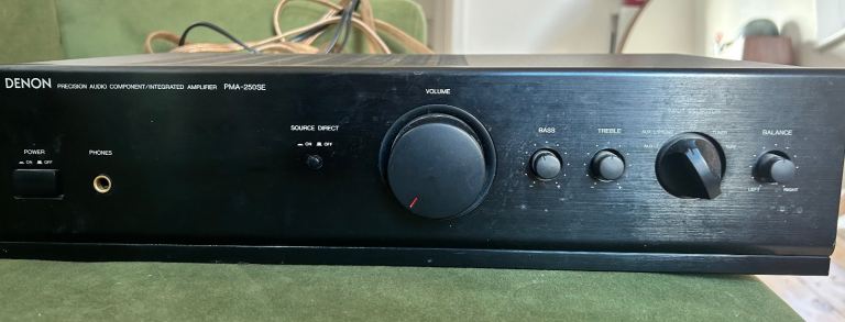 Denon PMA-250SE Integrated Amplifier – Good Condition