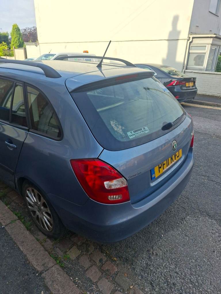 Skoda, FABIA, Estate, 2011, Manual, 1598 (cc), 5 doors