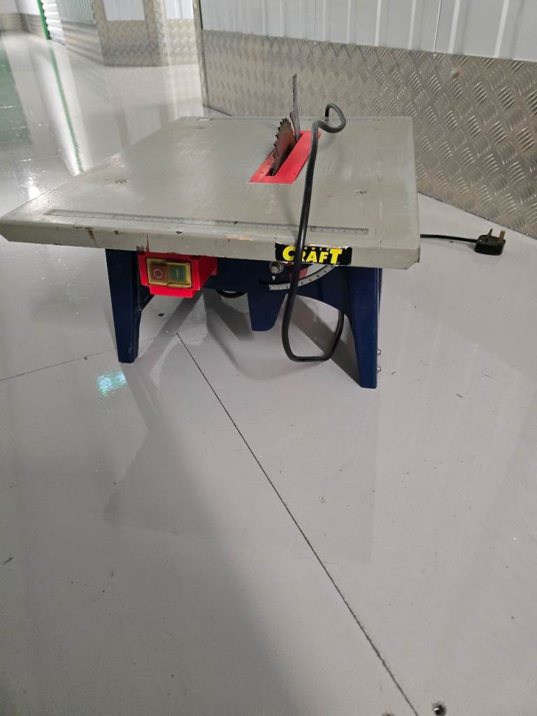 Craft bench table saw
