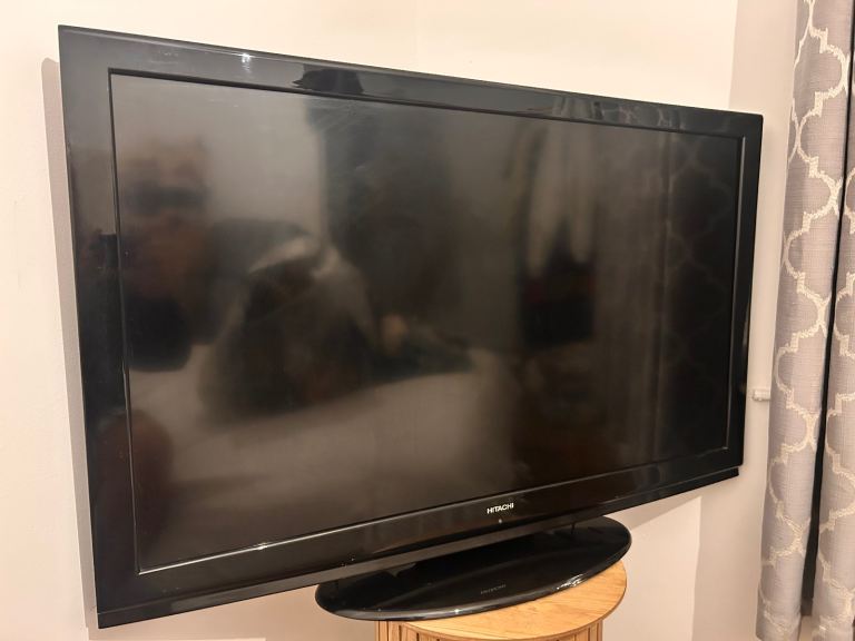 Hitachi Flat Screen TV - Black, Good Condition