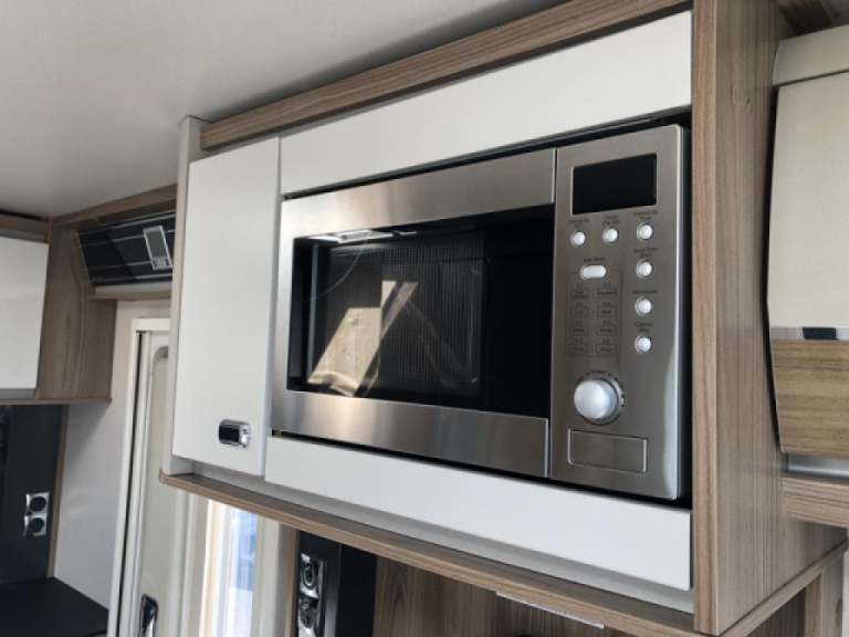 2016 SWIFT BOLERO 612EK 2 BERTH MOTORHOME