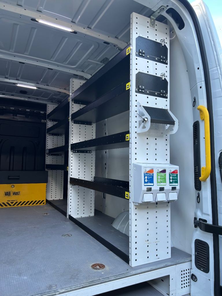 UNIVERSAL VAN VAN RACKING/SHELVING