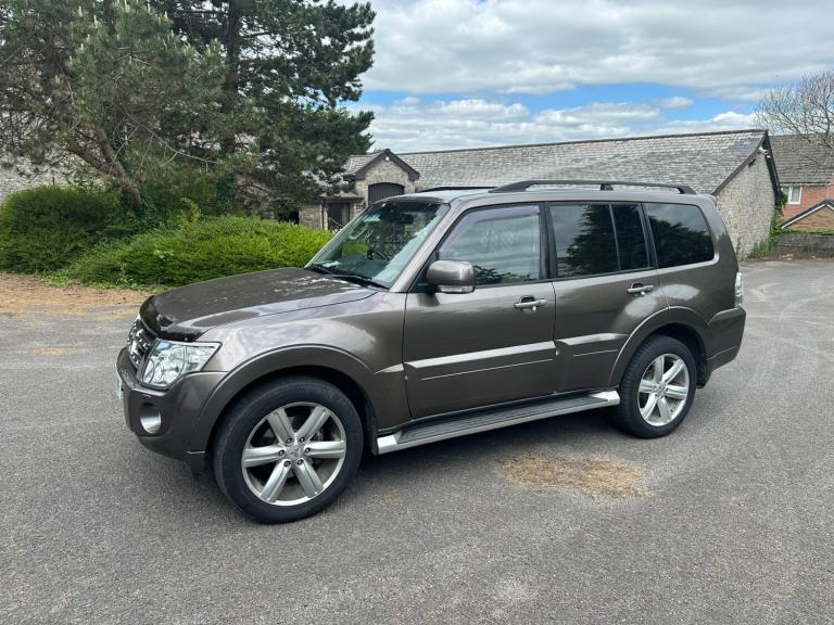MITSUBISHI SHOGUN 3.2 DI-DC /197 SG4 AUTO 7SEATER BRONZE