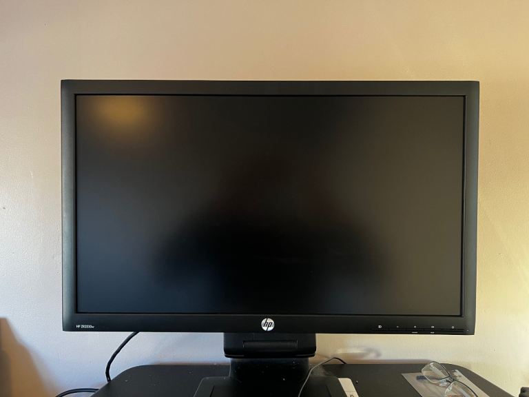 HP Monitor 2ZR2230w – Good Condition