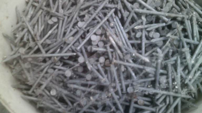 3 INCH GALVANISED NAILS - BUCKET OF 21.5 KILOS !!