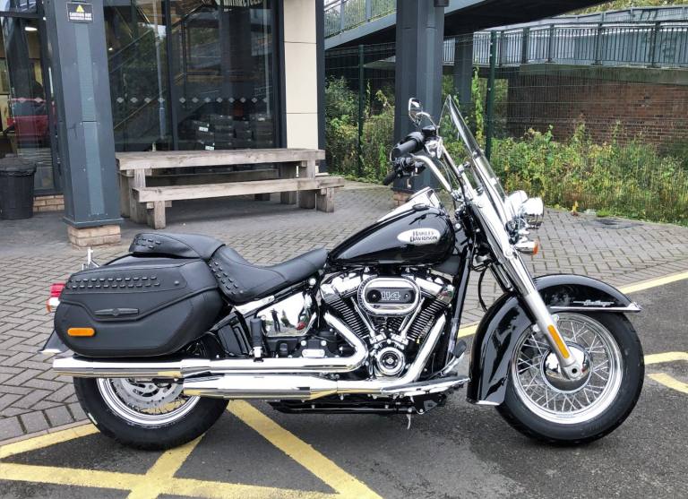 2025 Harley-Davidson SOFTAIL FLHCS HERITAGE CLASSIC 114 Custom/Cruiser Manual